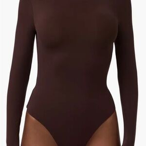 Chic Long Sleeve Bodysuit in Rich Brown